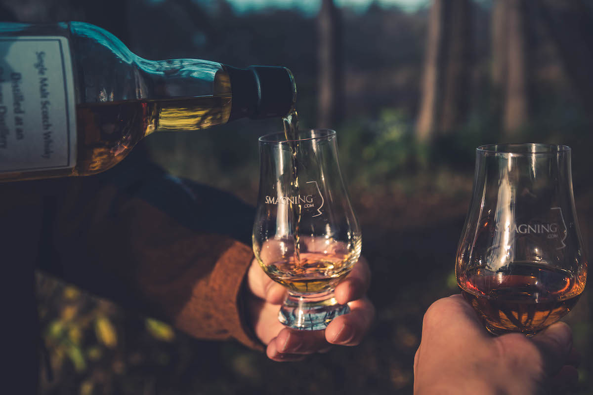 Outdoor Whisky Smagning
